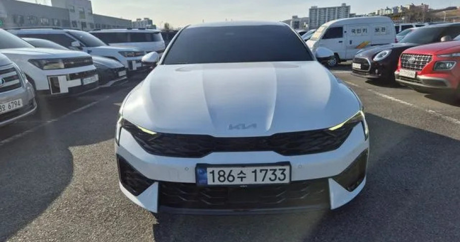 Kia K5 