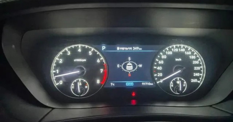 Genesis G90 
