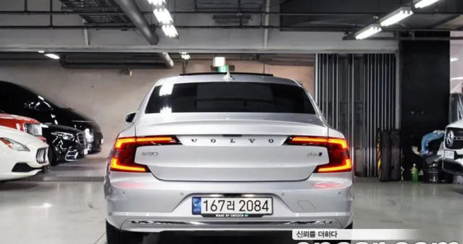 Volvo S90 