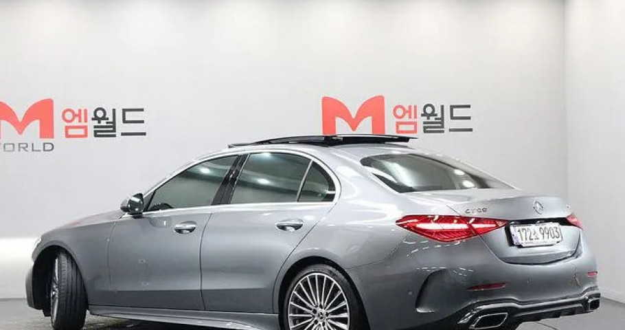 Mercedes-Benz C-Class 