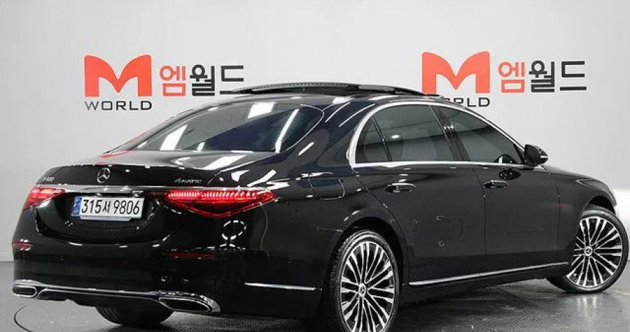 Mercedes-Benz S-Class 