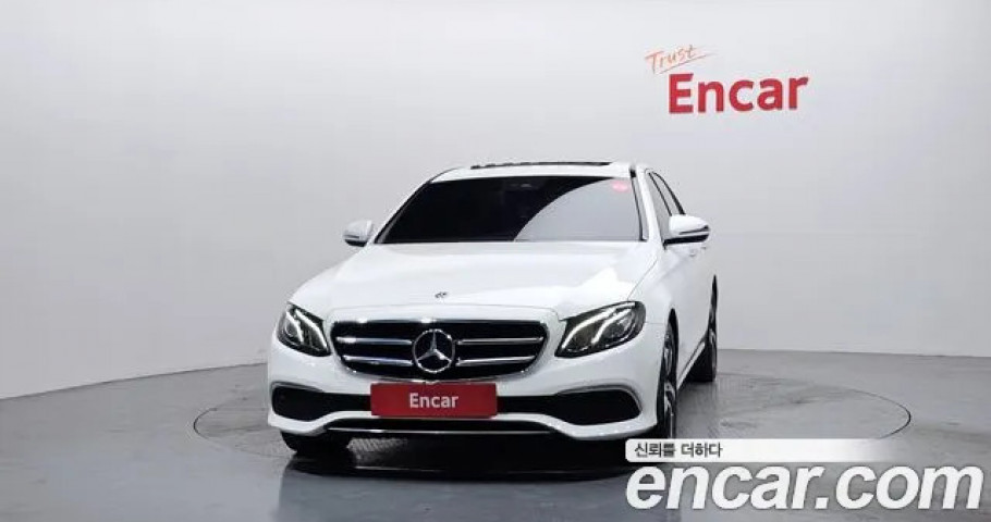 Mercedes-Benz E-Class 