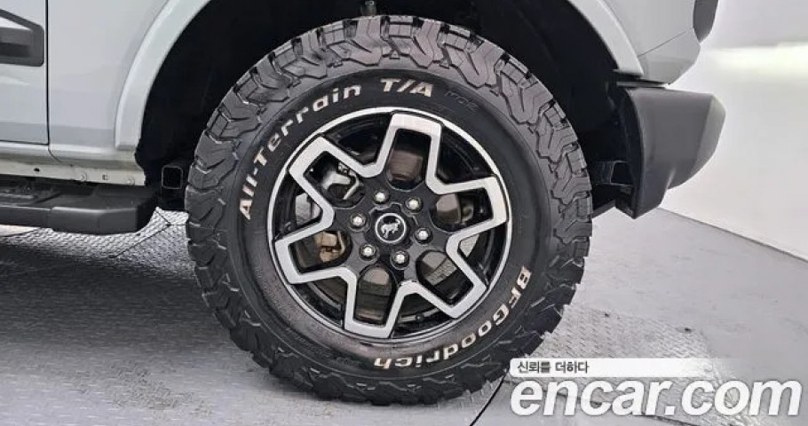 Ford Bronco 