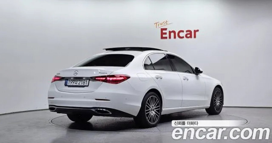Mercedes-Benz C-Class 