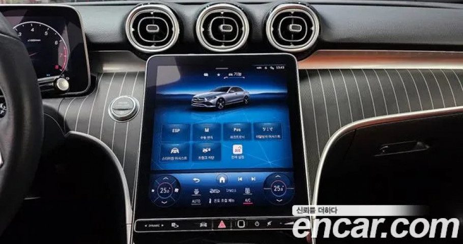 Mercedes-Benz C-Class 