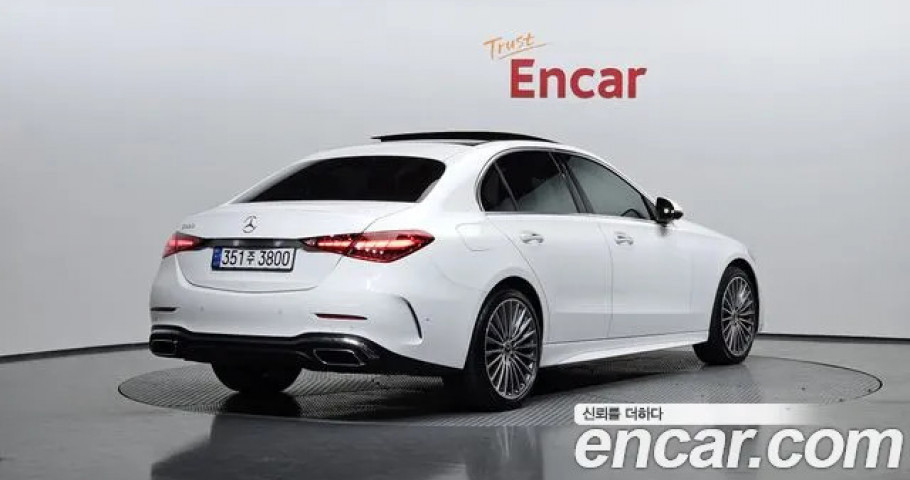 Mercedes-Benz C-Class 