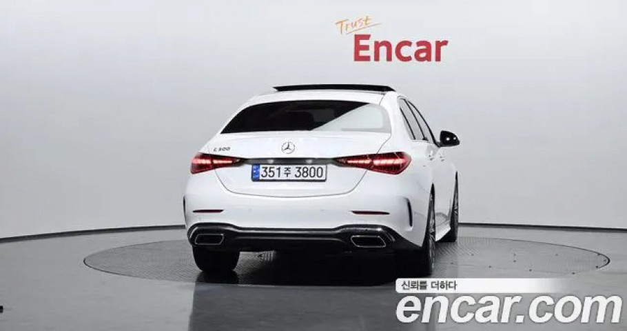 Mercedes-Benz C-Class 