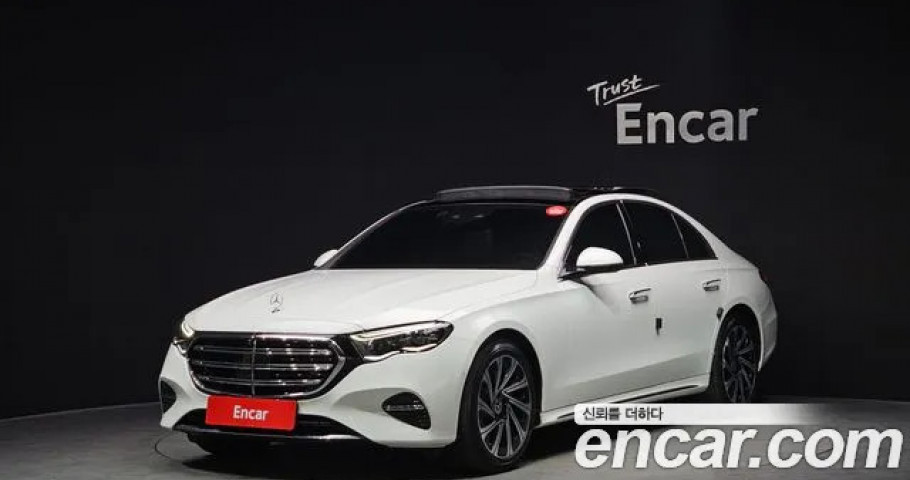 Mercedes-Benz E-Class 