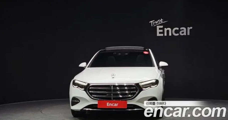 Mercedes-Benz E-Class 