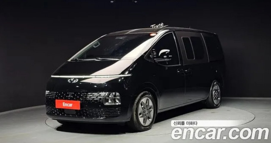 Hyundai Staria 