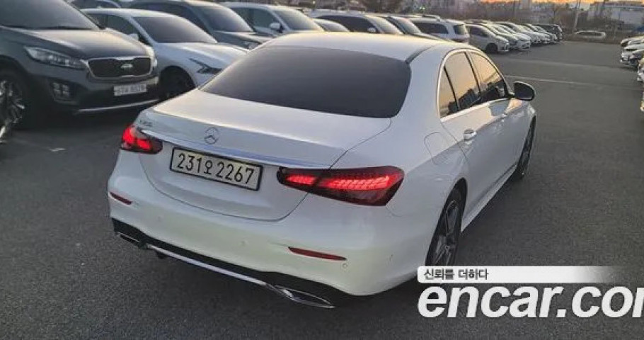 Mercedes-Benz E-Class 