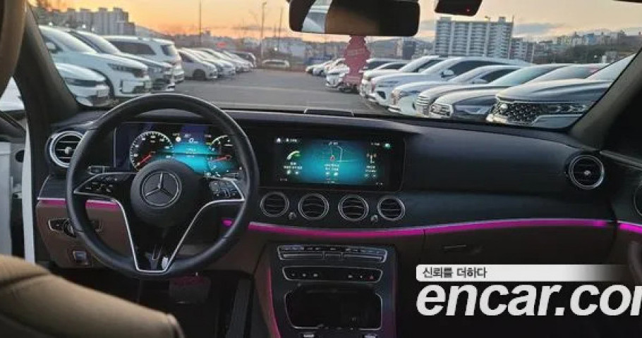 Mercedes-Benz E-Class 