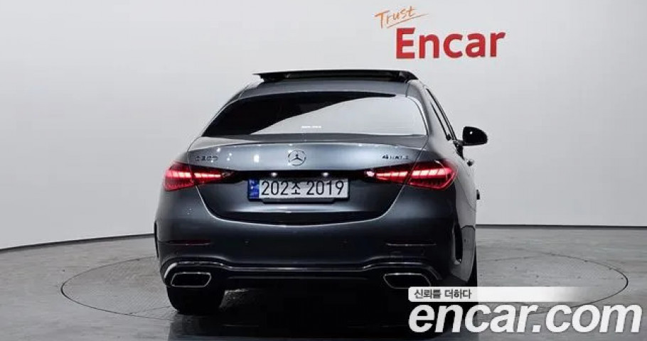 Mercedes-Benz C-Class 