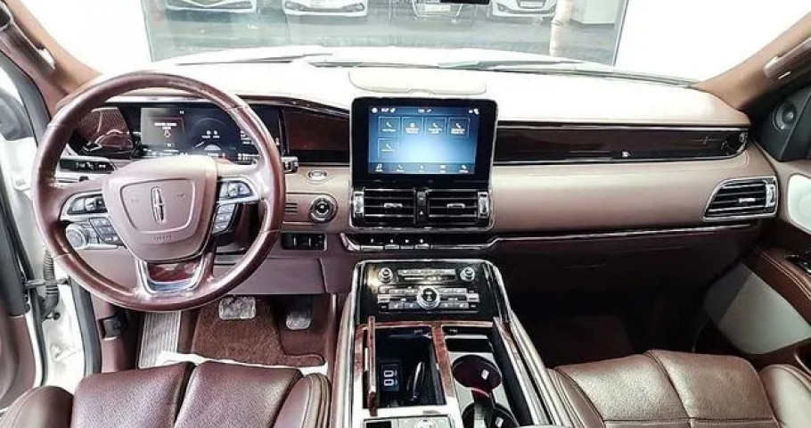 Lincoln Navigator 