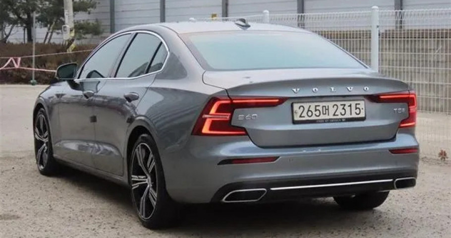 Volvo S60 