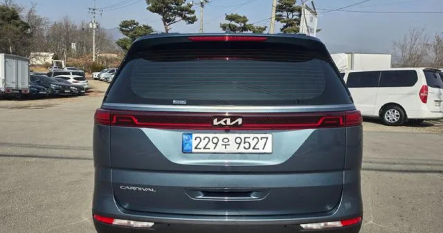 Kia Carnival 