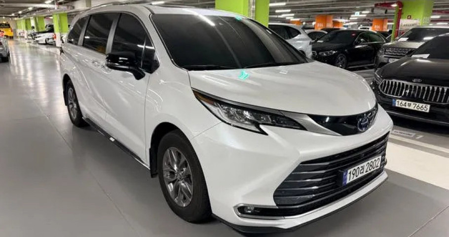 Toyota Sienna 