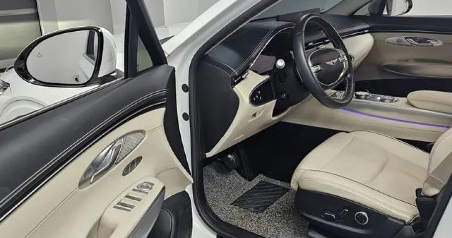 Genesis Gv70 