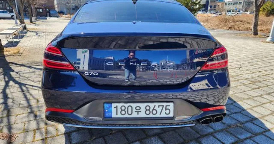 Genesis G70 