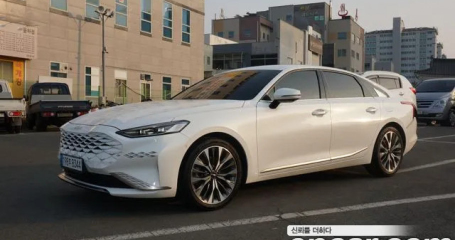 Kia K8 