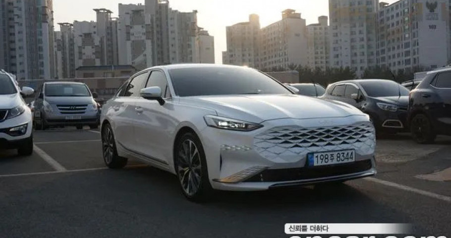 Kia K8 
