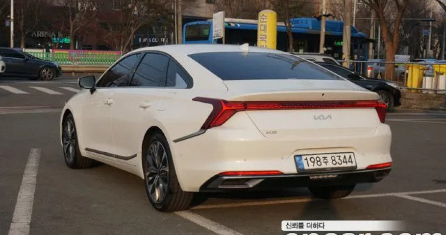 Kia K8 