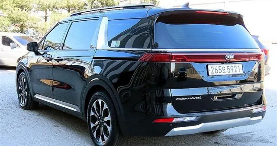 Kia Carnival 