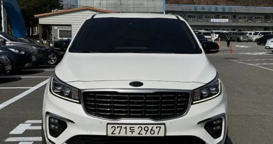 Kia Carnival 