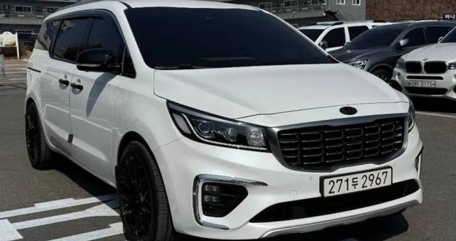 Kia Carnival 