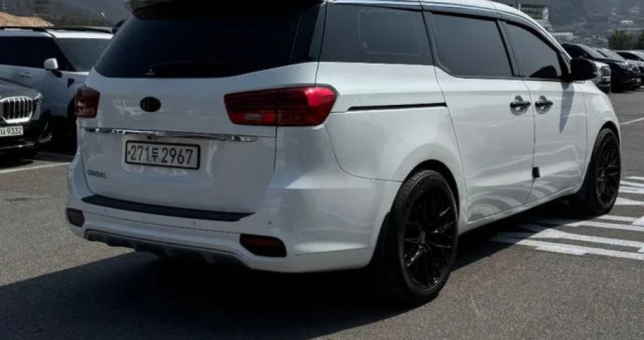 Kia Carnival 