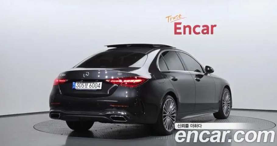 Mercedes-Benz C-Class 