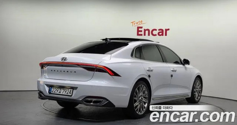 Hyundai Grandeur 
