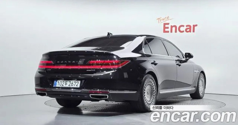 Genesis G90 