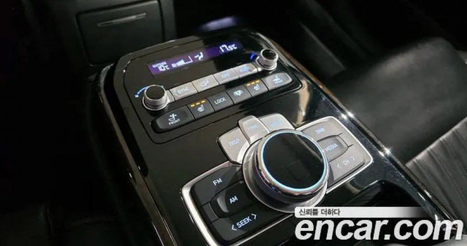 Genesis G90 