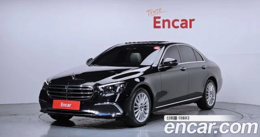 Mercedes-Benz E-Class 