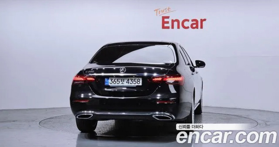 Mercedes-Benz E-Class 