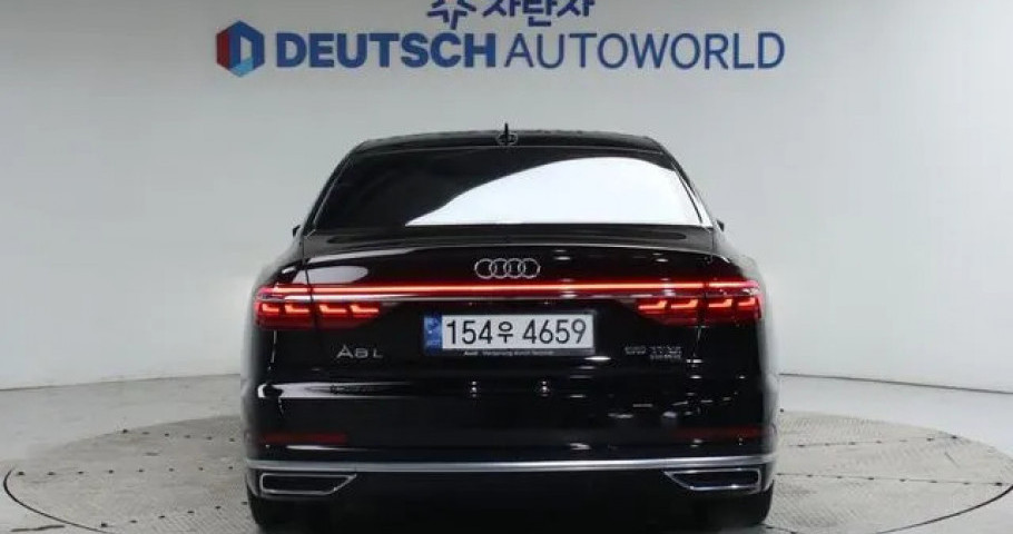 Audi A8 