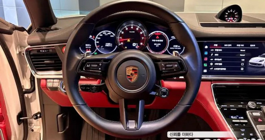 Porsche Panamera 