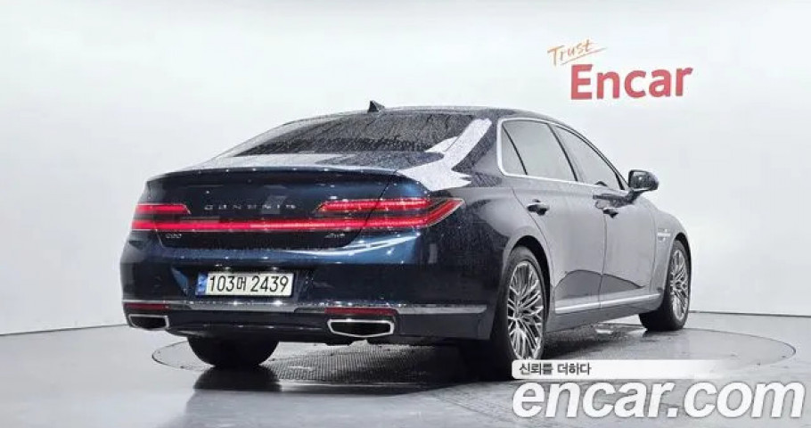 Genesis G90 