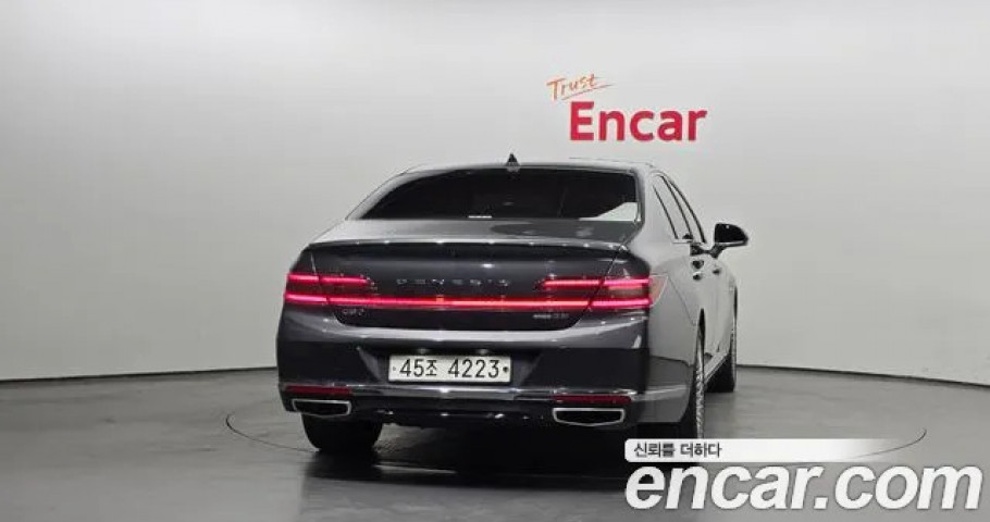Genesis G90 