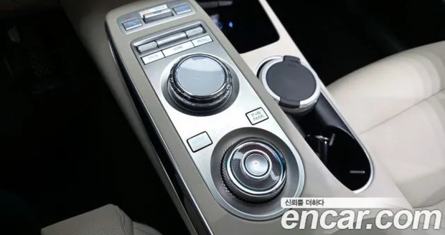 Genesis Gv70 