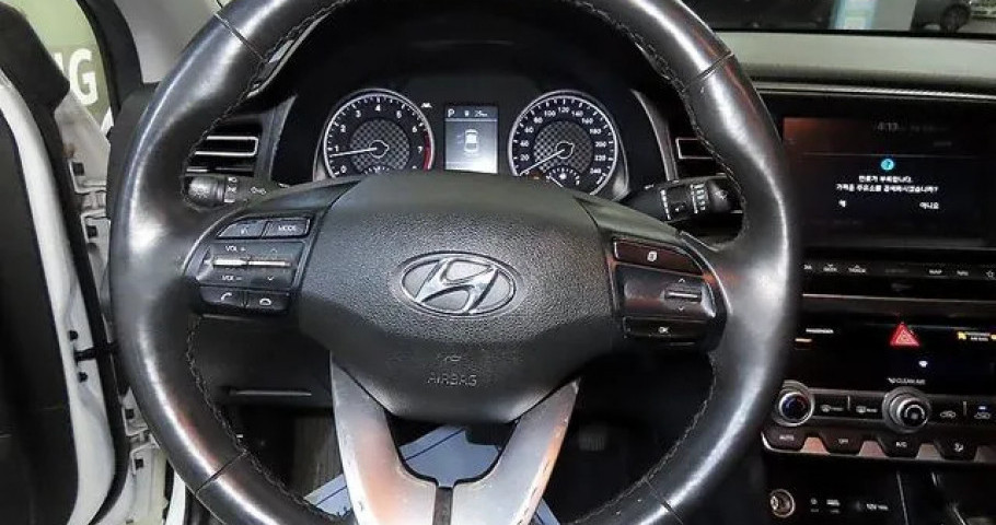 Hyundai Avante 