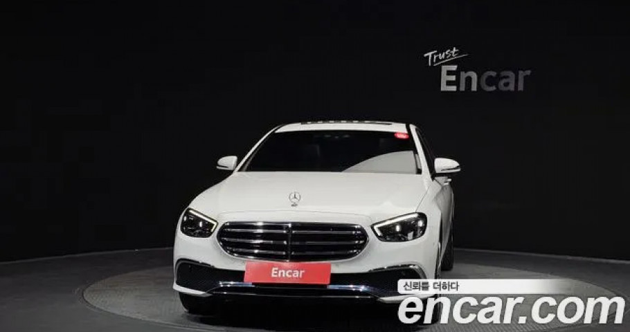 Mercedes-Benz E-Class 