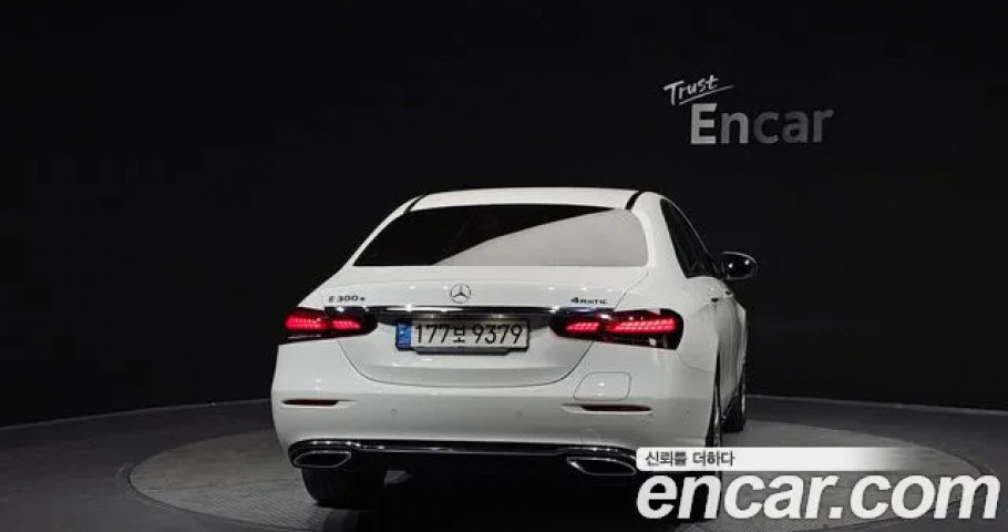 Mercedes-Benz E-Class 
