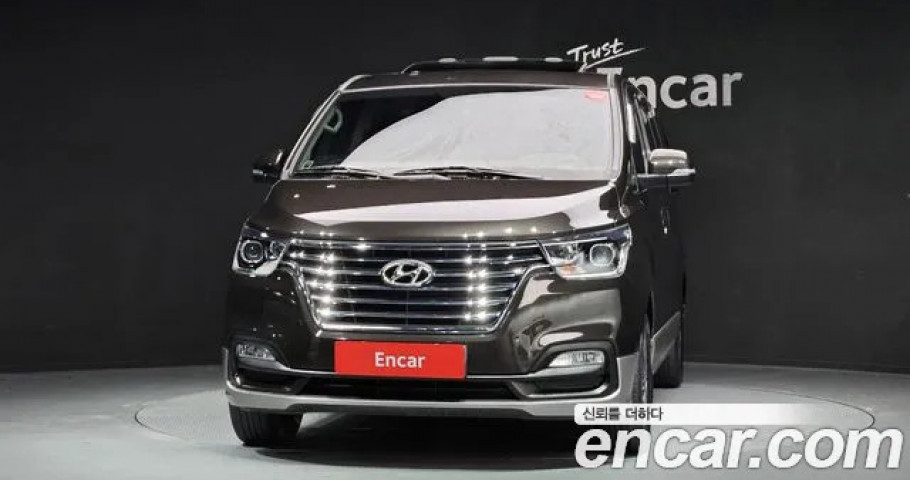 Hyundai Starex 