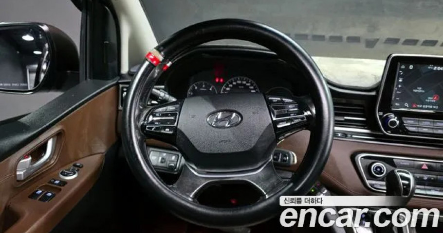 Hyundai Starex 