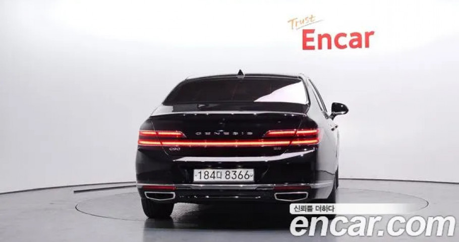 Genesis G90 