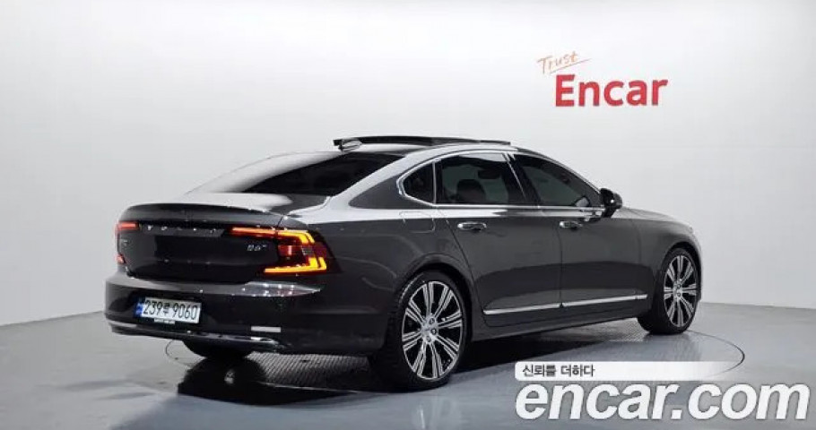 Volvo S90 