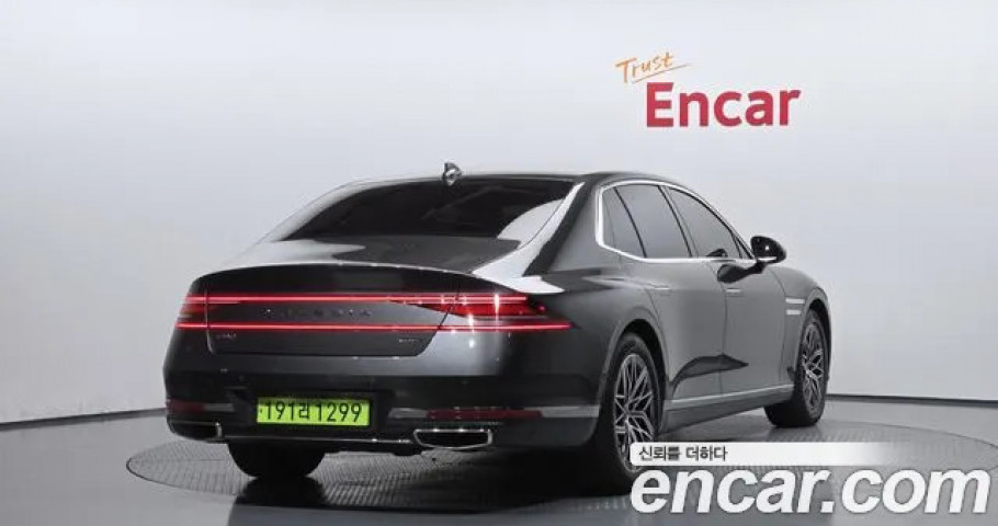 Genesis G90 