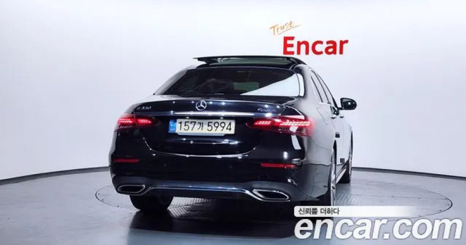 Mercedes-Benz E-Class 